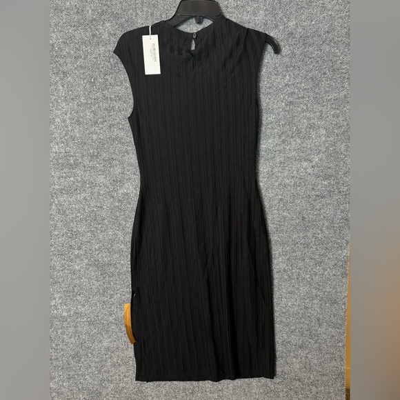 Reformation Crew Neck Knee Length Black Sleeveless Dress - Size Small (S), NWT - Picture 2 of 6